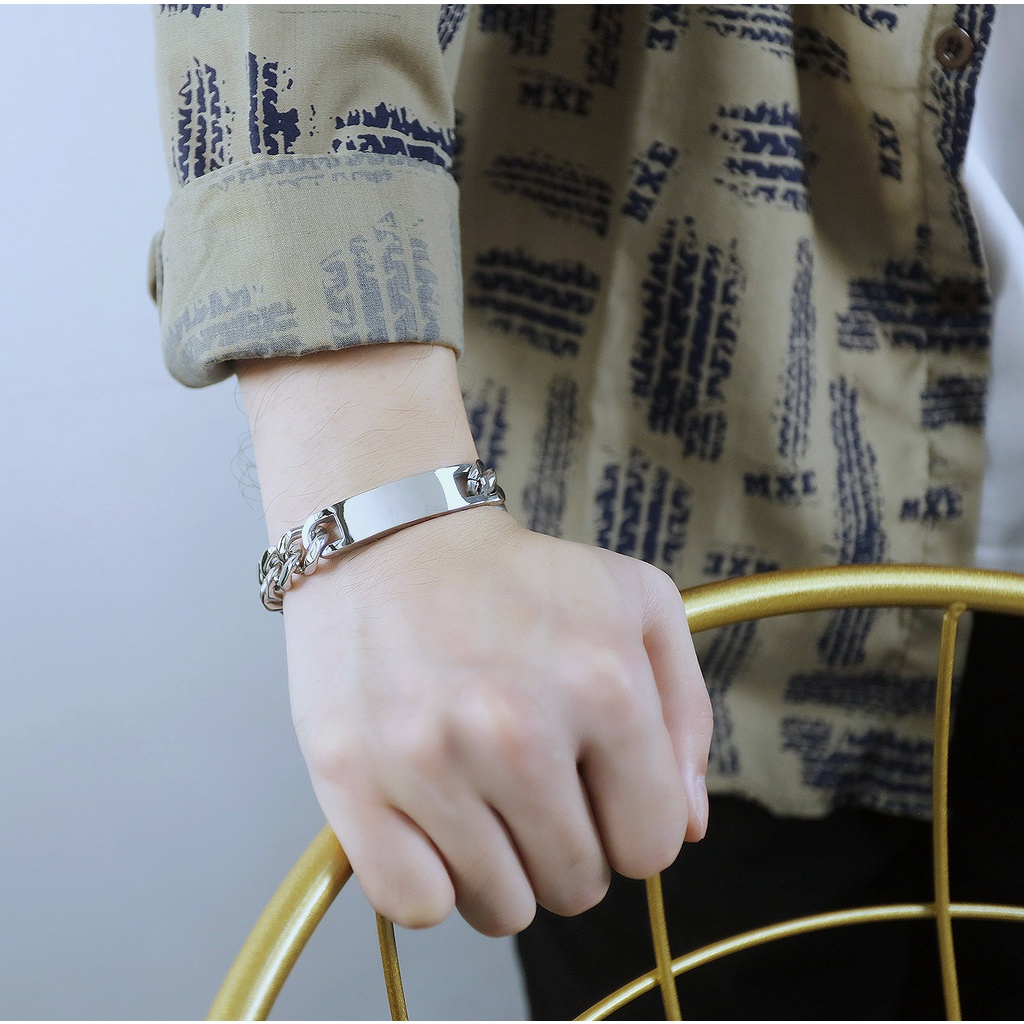 Lắc tay titan xích phối bản chữ nhật khóa hộp không gỉ có nhận khắc chữ