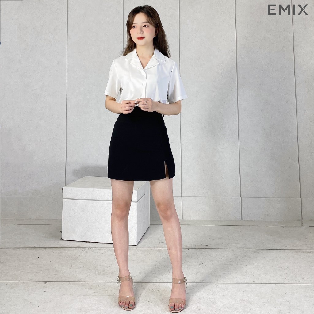 Set đồ đi học 2 món đồ, Áo sơ mi cổ vest và chân váy xẻ bên EMIX, dáng ngắn, cộc tay, có quần lót trong chống lộ