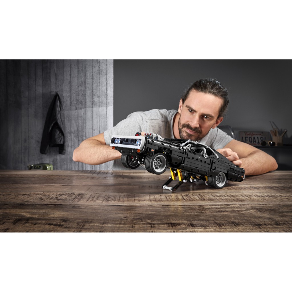 42111 Đồ chơi lắp ráp Iego Technic Dom's Dodge 1970 Fast & Furious - Siêu xe đen huyền bí
