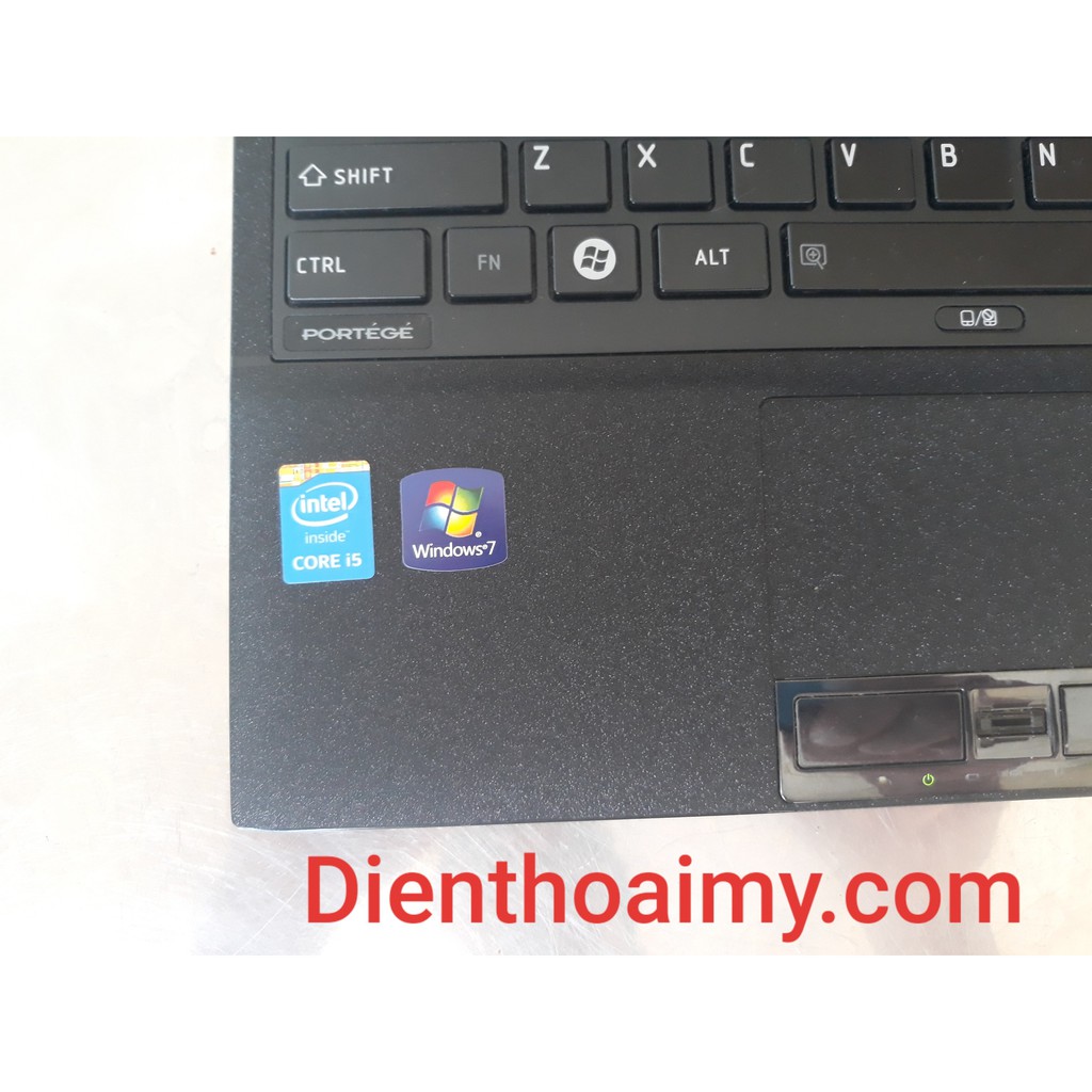 ( HÀNG 95% ) Laptop Nhật  Toshiba R700 / RAM 4GB/ ổ cứng SSD 120GB nhanh hơn ổ HDD ,nhẹ, gọn, mạnh,