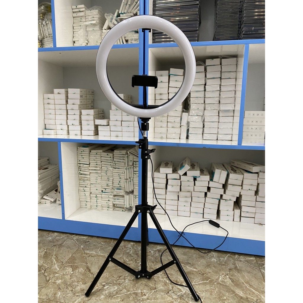 Đèn Livestresam size 30cm kèm chân đế cao 1m8 tặng kẹp điện thoại | BigBuy360 - bigbuy360.vn