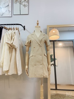 Đầm vest suông gài nút
