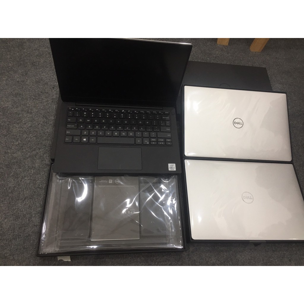 Máy tính xách tay Dell XPS 13 7390 Core i5 1021U 8GB 256 SSD 13.3 Inch FHD