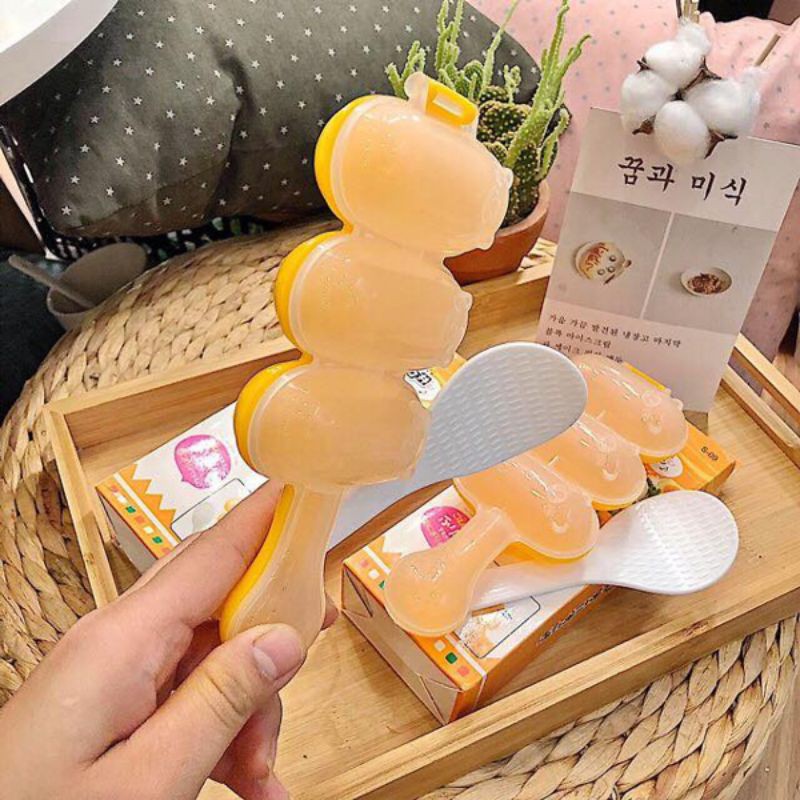 Khuôn lắc cơm Bento tạo hình cho bé
