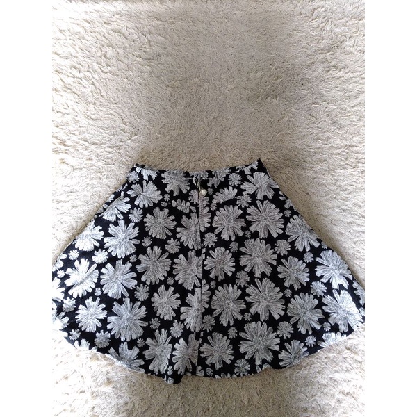 Pass chân váy hoa xoè 2hand