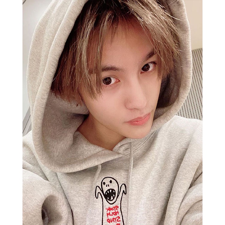 ÁO HOODIE YANGYANG NCT WAYV