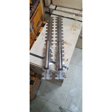 Bay Chuyên Dụng Lát Gạch Inox 304 Lưỡi Dài 60Cm - Rãnh Răng Cưa Vuông 10MM