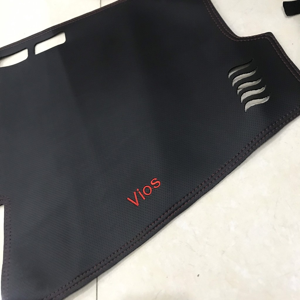 Thảm Taplo Da Cao Cấp cho xe Toyota Vios form 2014 - đầu 2018