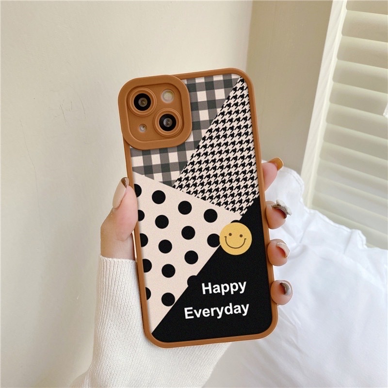 Ốp lưng iphone đẹp Trend cạnh vuông viền nổi lỗ KAWS BVC