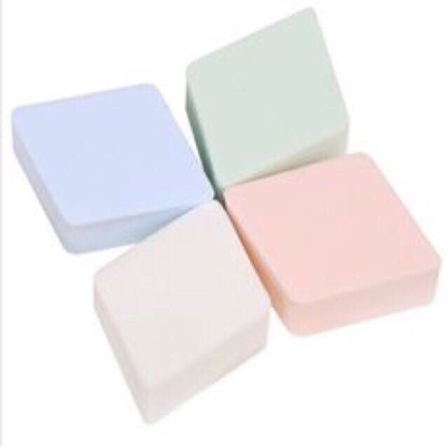 COMBO 4 BÔNG PHẤN TRANG ĐIỂM ESSANCE