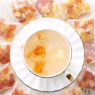 (Tách lẻ cho các Bạn dùng Thử): 1 gói Chè Dưỡng Nhan mix Tuyết Yến Nhựa Đào Bồ Mễ ( như hình 2gr)