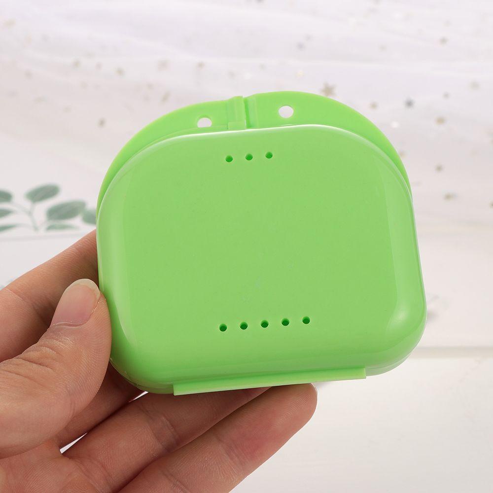 Hộp Đựng Răng Bảo Vệ Chỉnh Hình AUGUSTINA Chất Lượng Cao