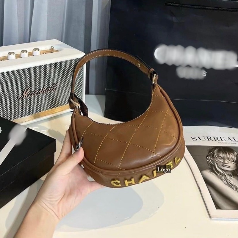Túi Kẹp Nách, Túi Đeo Vai Trần Chỉ Logo Đáy Chữ Vàng Nổi