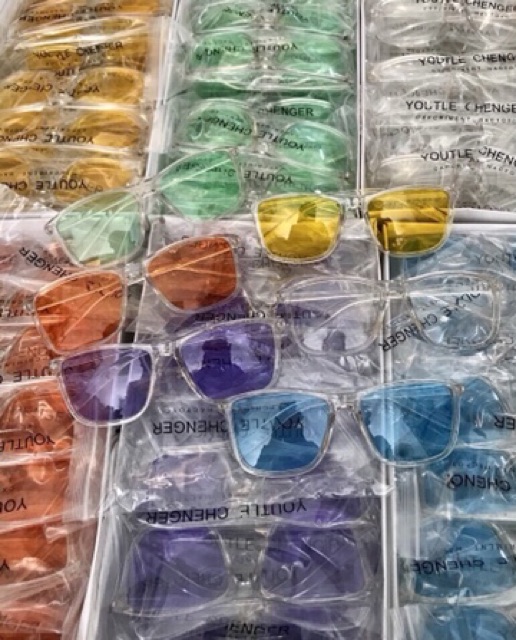 Kính Tây trong nhiều màu | BigBuy360 - bigbuy360.vn