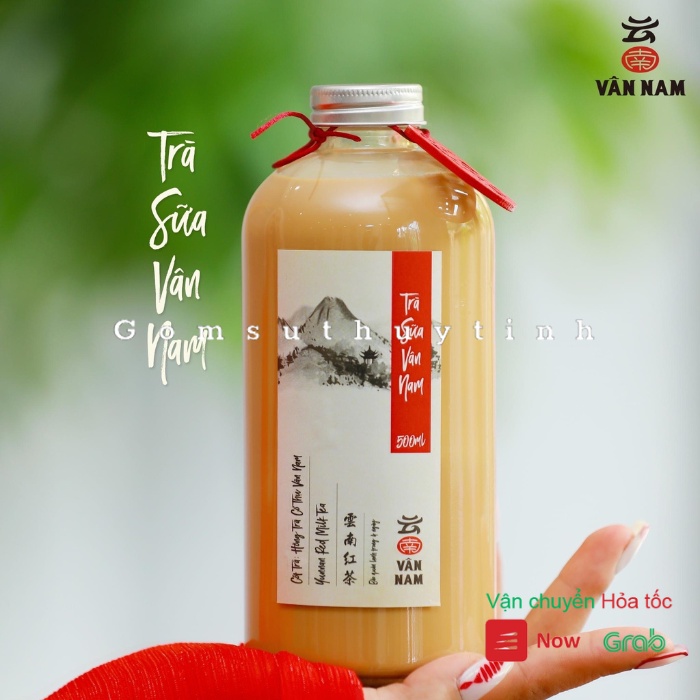 Chai thủy tinh/ Bình thủy tinh tròn cao kèm nắp thiếc dung tích 500ml