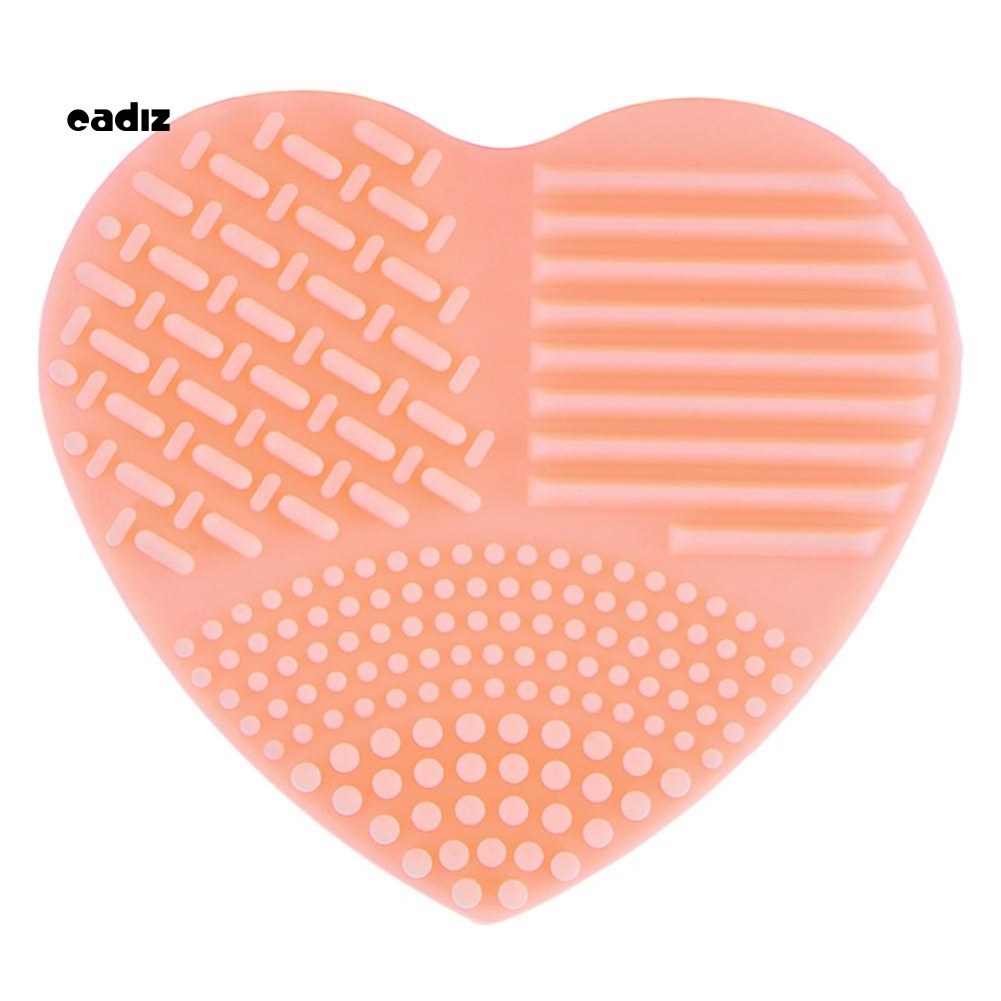 Miếng Silicone Vệ Sinh Cọ Trang Điểm Hình Trái Tim