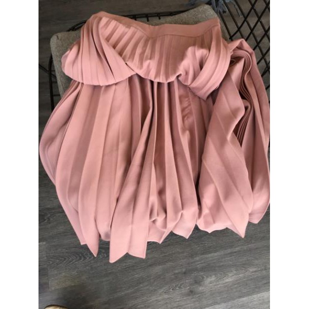 🍀 10.10 10.10 😍 🌸 🍀 9.9 Chân váy Stradivarius màu hồng mẫu 2019 (Pleated Skirt) .. Đẹp . . Đẹp . .