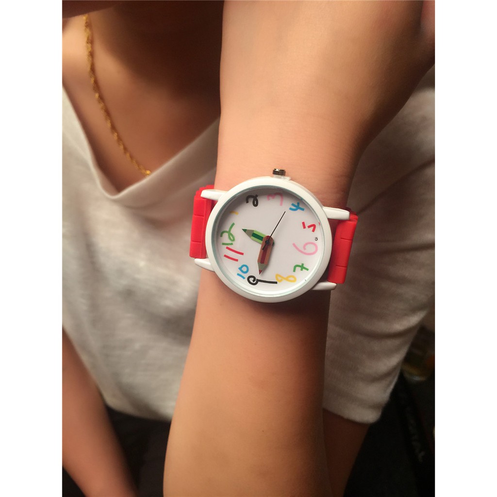 Đồng hồ thời trang nữ AKM03 mặt số dể dàng xem giờ, dây silicon mềm đeo êm tay, phù hợp độ tuổi 6 - 20 | BigBuy360 - bigbuy360.vn