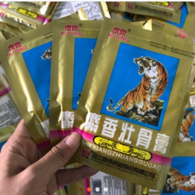 Gói 4 miếng dán cọp