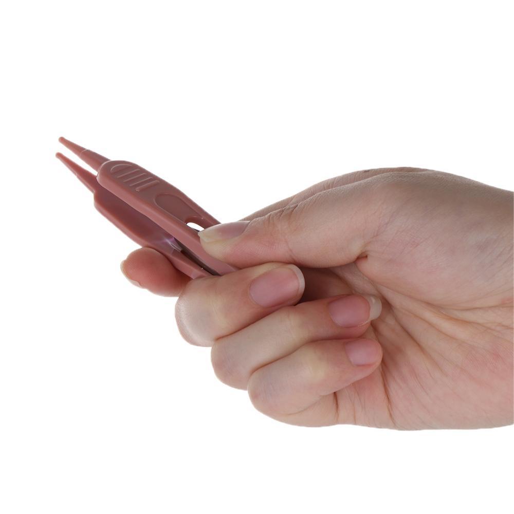 Nhíp Gắp Mũi Có Đèn LED Cho Bé