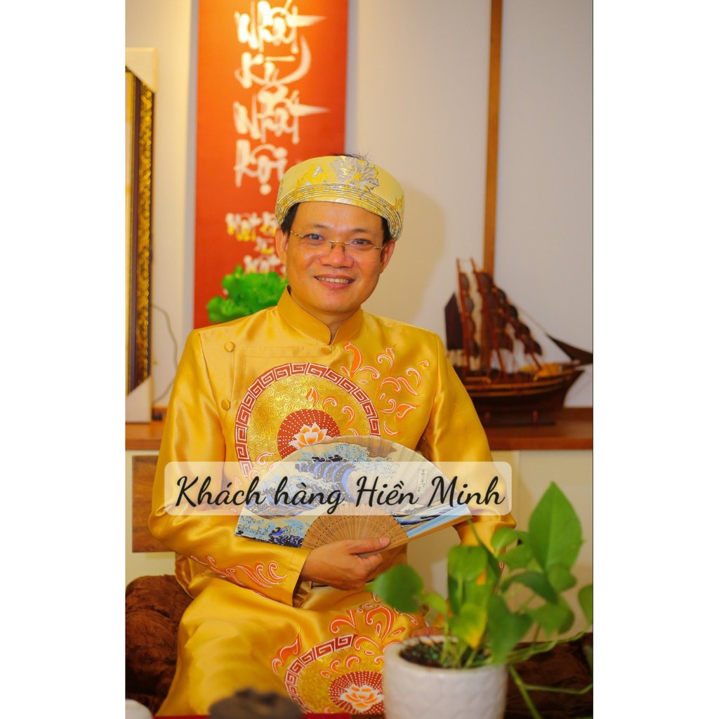 Áo dài cách tân nam vàng đồng thiết kế tay vest đứng form, sang trọng