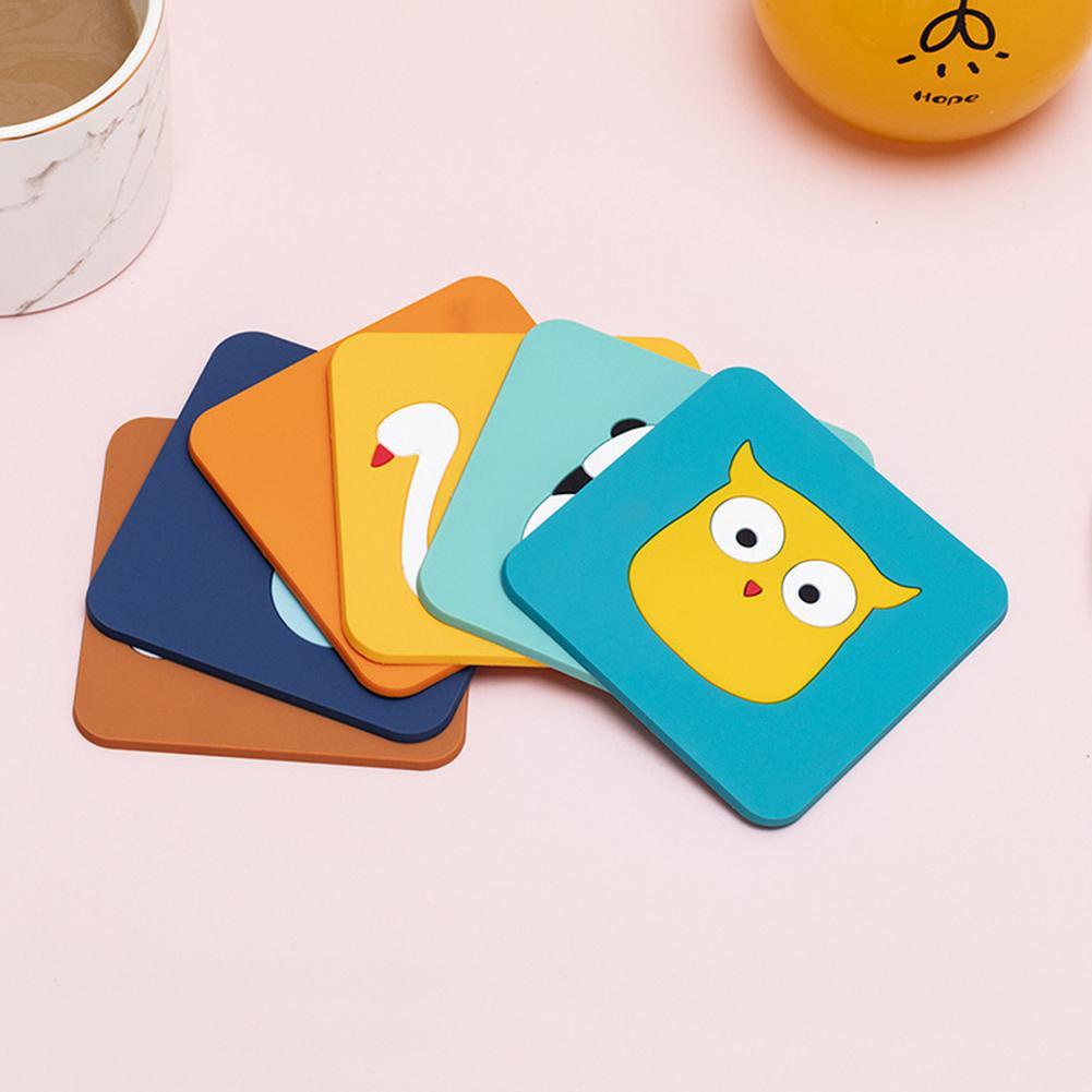Đế Lót Ly Silicon Chống Trượt Hình Cú / Gấu Trúc / Cá Voi / Thỏ Hoạt Hình Dễ Thương O2A4
