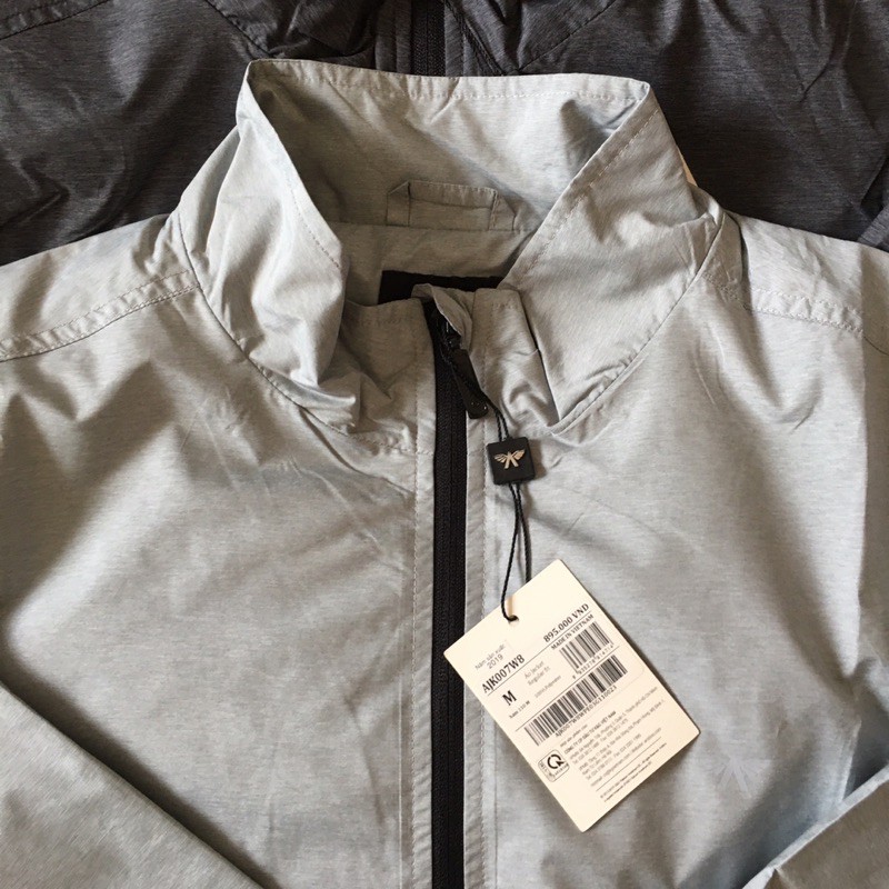 Áo Khoác Cổ Bẻ Aristino AJK007w8 Màu Xám Nhạt 110- AJK007w8 Regular còn L/XL | BigBuy360 - bigbuy360.vn