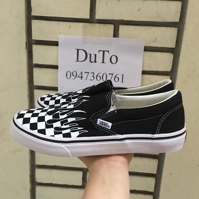 Giày thể thao 𝐕𝐀𝐍𝐒 lười caro lửa Đen trắng size 36->43 NAM NỮ