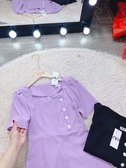 Váy cổ vuông phối cúc | BigBuy360 - bigbuy360.vn