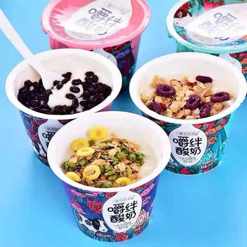 Sữa chua yến mạch Yami Chew 27k/ cốc