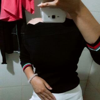 Áo len mongtoghi trễ vai