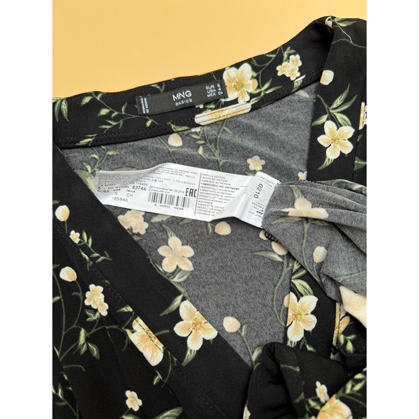 Váy hoa wrap buộc dây