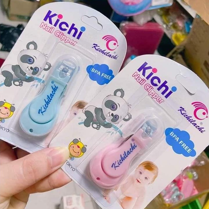 Bấm móng tay Kichilachi có nắp bọc tiện dụng cho bé