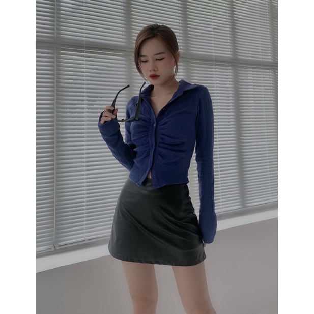 Áo sơmi form ôm tay dài nhún ngực