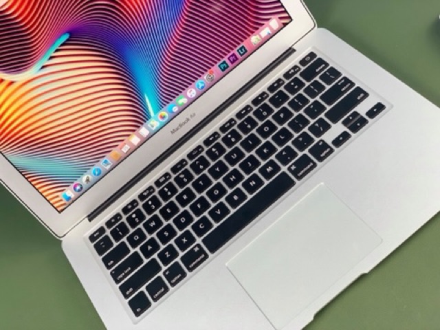 Macbook Air 2017 MQD32 13”