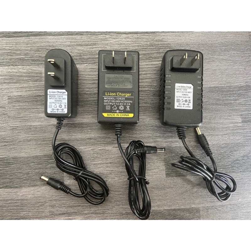 Sạc 12V pin lithium, sạc pin Li-Ion 1A, 2A, 3A có đèn báo.