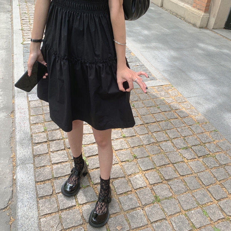 Đầm hai dây màu đen kiểu dáng trẻ trung quyến rũ dành cho nữ 234127