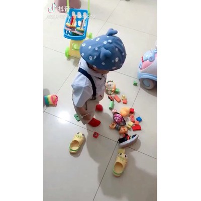 Nón bere xanh sừng trái tim