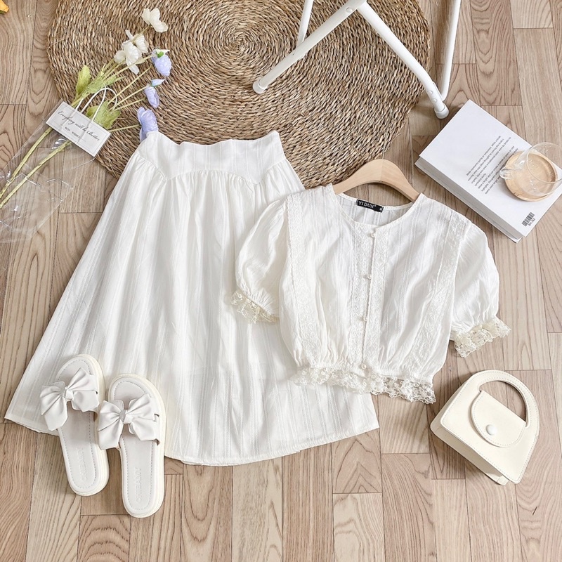 Set áo thô ren + chân váy