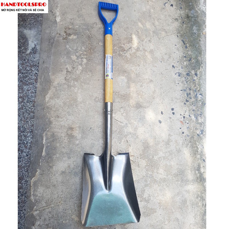 Cây xẻng bằng cán gỗ tay cầm 1020mm A0704S C-MART