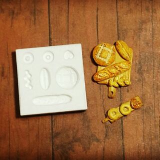 Khuôn nặn đồ ăn bằng đất sét dùng cho nhà búp bê dollhouse