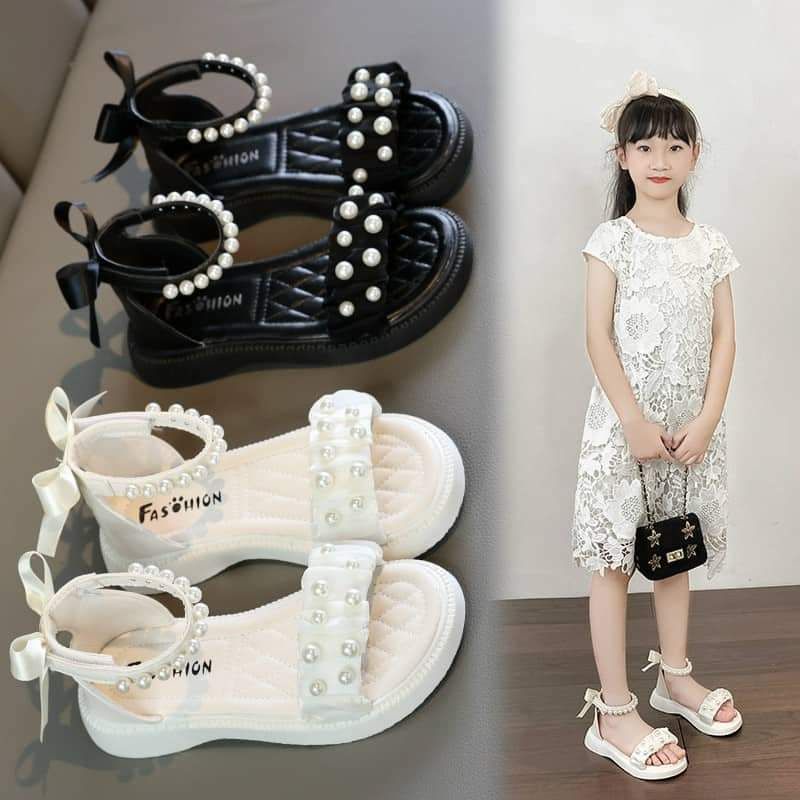 Giầy sandal cho bé gái