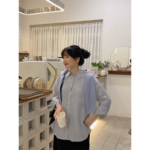 [Mã FAMARAL1 giảm 10k đơn 50k] unleashed LIMITED STRIPED BOYFRIEND LINEN SHIRT - Áo sơ mi dáng rộng kẻ sọc trendy