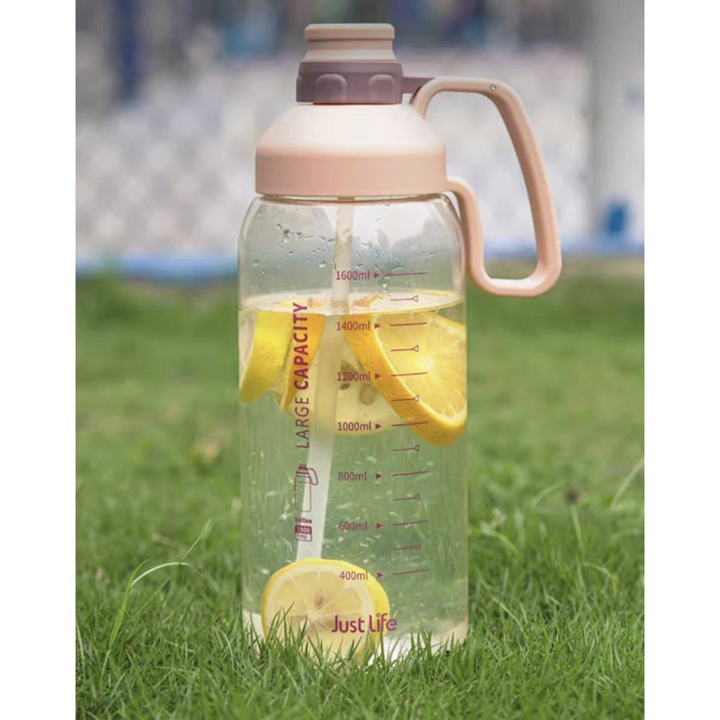 Bình Đựng Nước Sports Cup Phong Cách Thể Thao Có Ống Hút Và Dây Đeo Tiện Lợi 1800ml