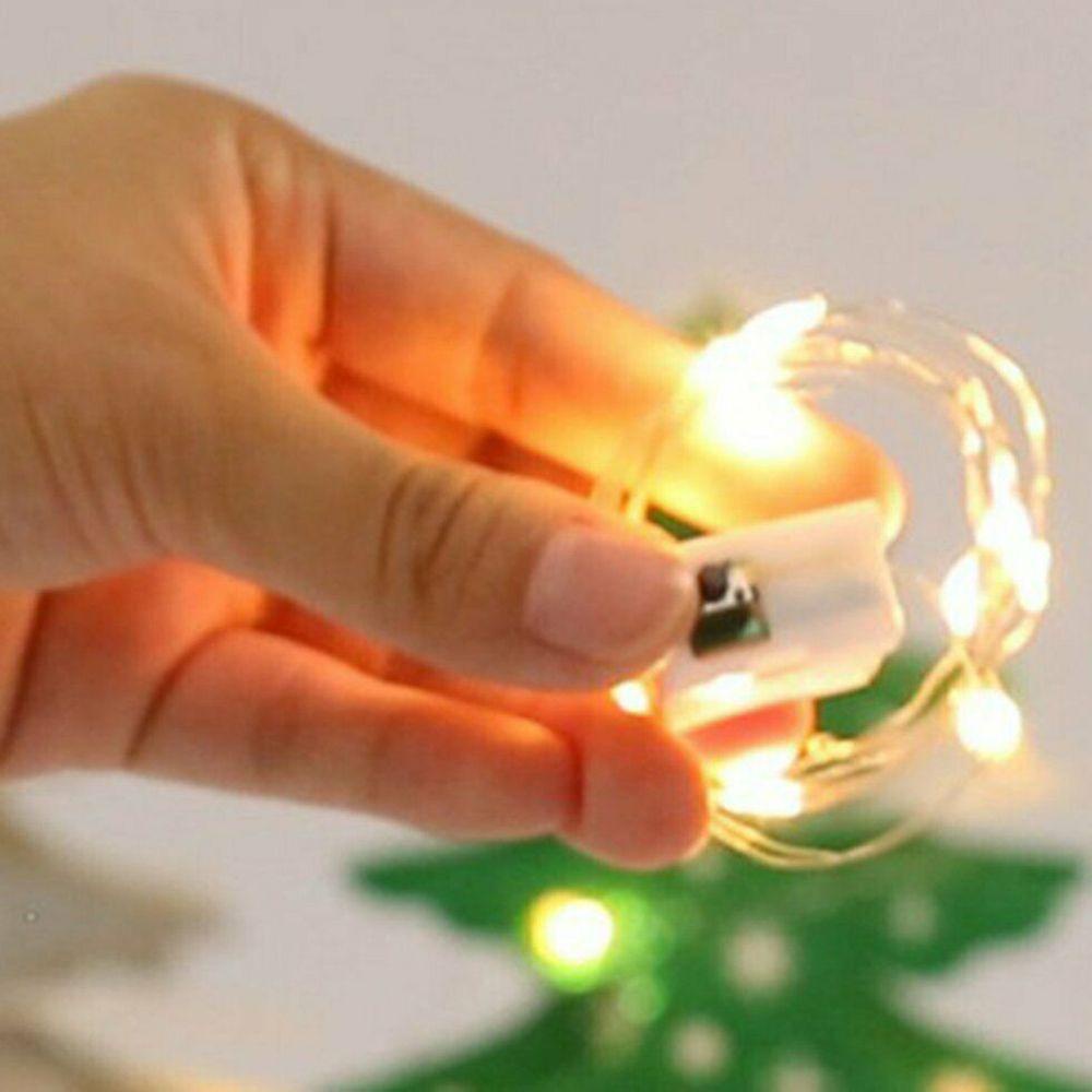 Cây Thông Noel Có Đèn Nhiều Màu Trang Trí Bàn Làm Việc