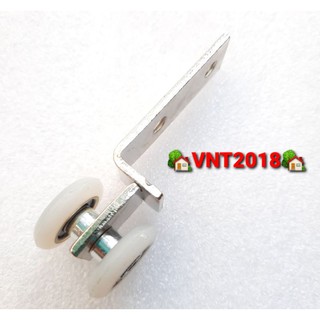 Con lăn trên cửa lùa inox tiện dụng