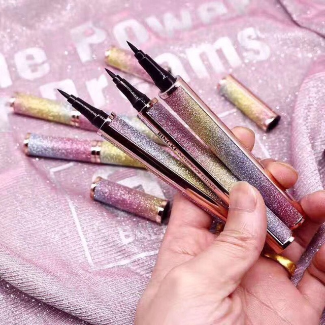 Kẻ mắt chống thấm nước Kim tuyến cho đôi mắt sắc sảo cá tính | BigBuy360 - bigbuy360.vn