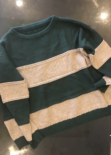 Áo len lỗ kẻ sọc ngang