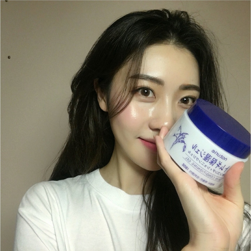 Gel Dưỡng Ẩm Sáng Da Chiết Xuất Ý Dĩ Naturie Skin Conditioning Nhật Bản 180g