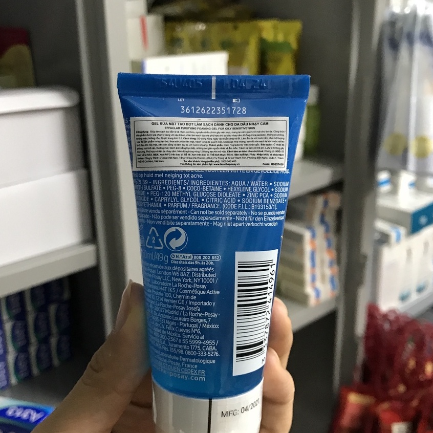 Sữa Rửa Mặt Tạo Bọt LA ROCHE POSAY Effaclar Purifying Foaming và Micro-Peeling Gel Cleanser làm sạch & giảm mụn 50mL